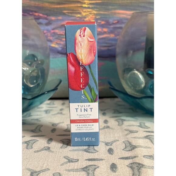 Bloomeffects Tulip Tint Lip and Cheek Balm in Crispa Coral - Picture 1 of 6